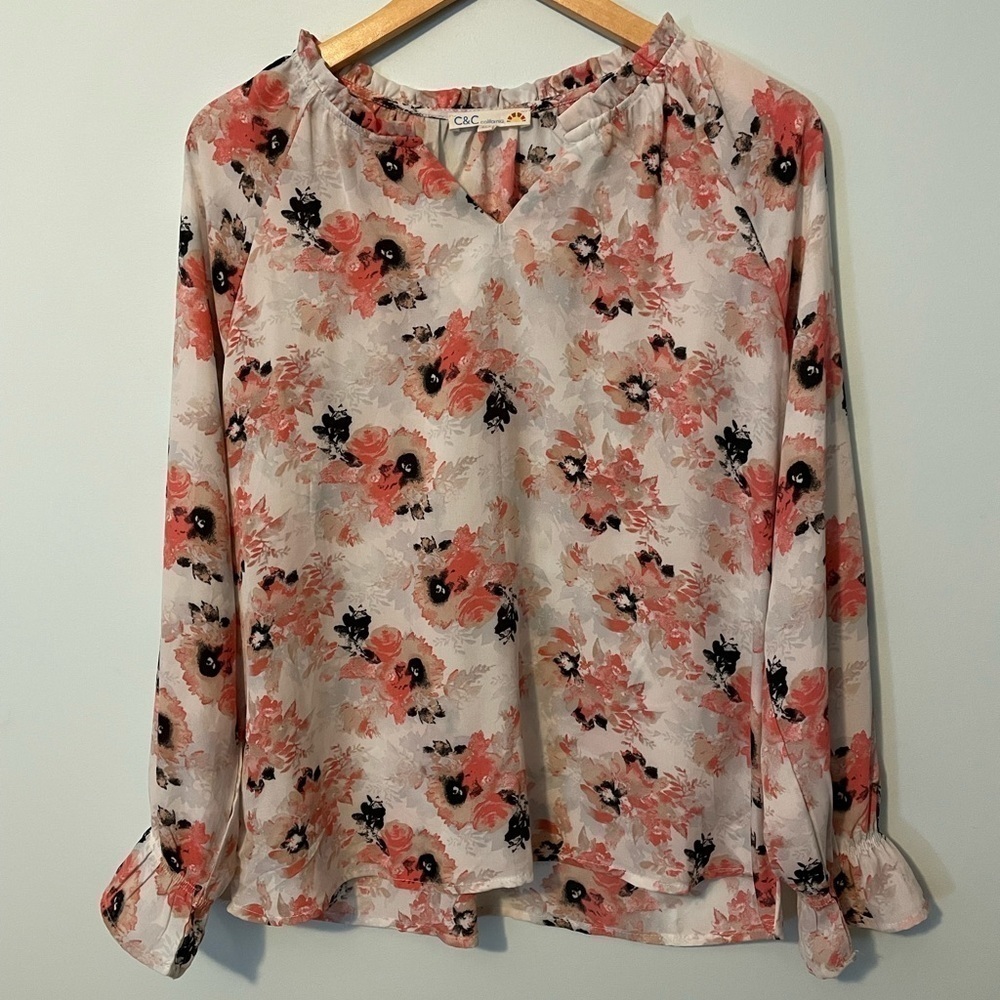 C&C California Floral Blouse Size Medium - Picture 2 of 9
